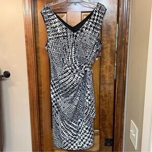 MNG by Mango‎ Dress Sleeveless V- Neck Sz 10 EUC Blk & Wht Print